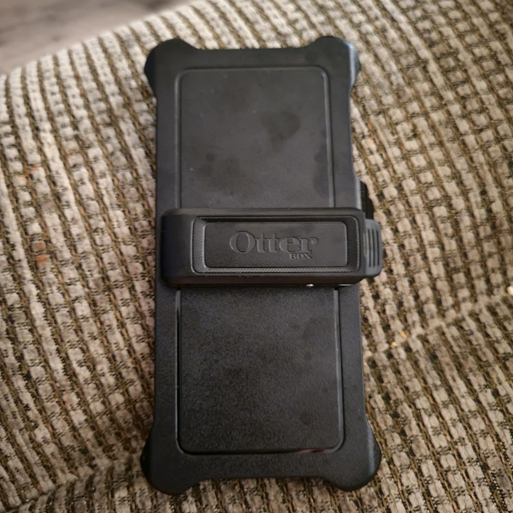 NEW S21 ultra otter box Cellphone clip